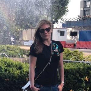 Meet your Posher, Lilit